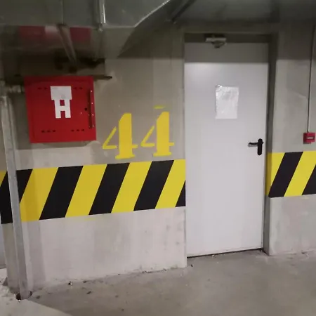 Calla - 22, Suits So Parking